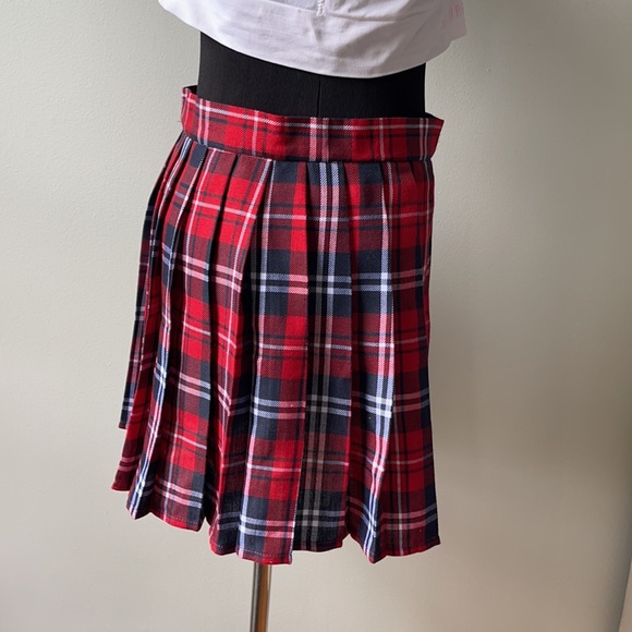 High Waist Tartan Pleated Skirt - Picture 4 of 8
